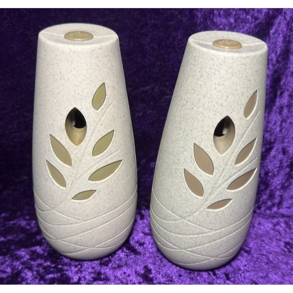 Set Of 2 Glade Automatic Air Freshener Spray Dispenser Holder‎ Stone Tan Leaf